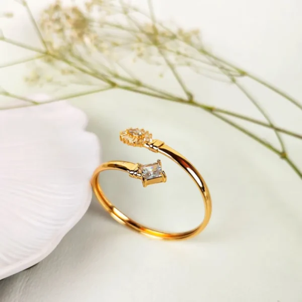 Luxe luminosity gold bracelet