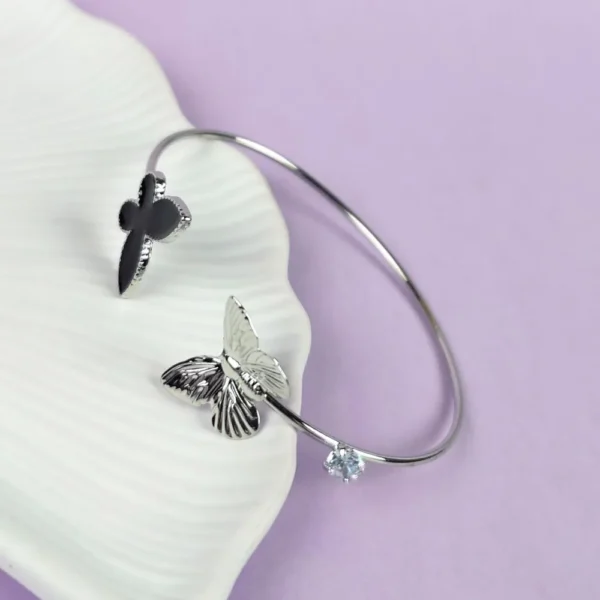 Fluttering wings silver bracelet