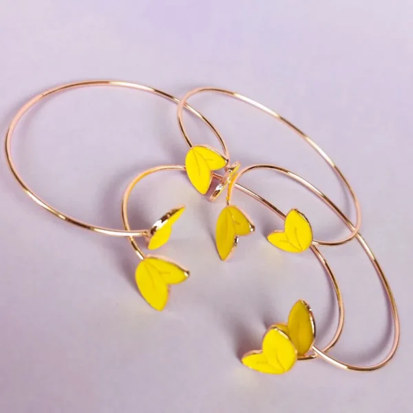 Twinkling Petal rose-gold bracelet