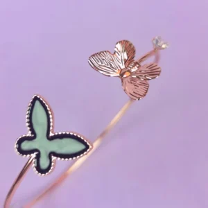Sweet rosebud rose-gold bracelet