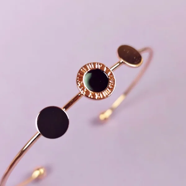 Blushing beauty rose-gold bracelet - Image 2