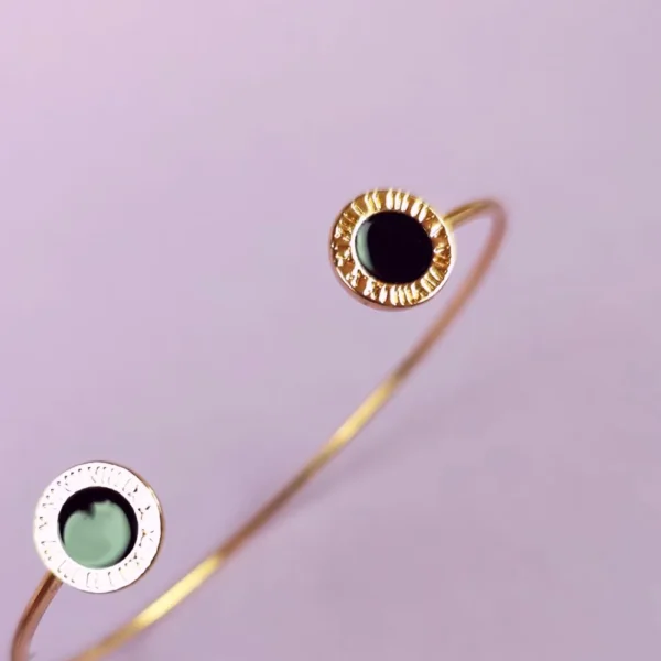 Shimmering petal gold bracelet - Image 2