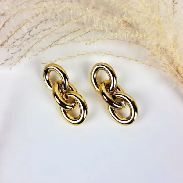 Golden oval Link drop earrings