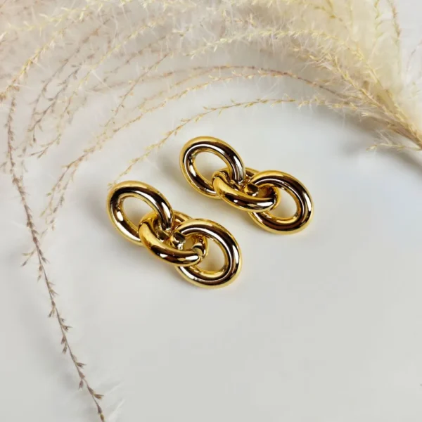 Golden oval Link drop earrings