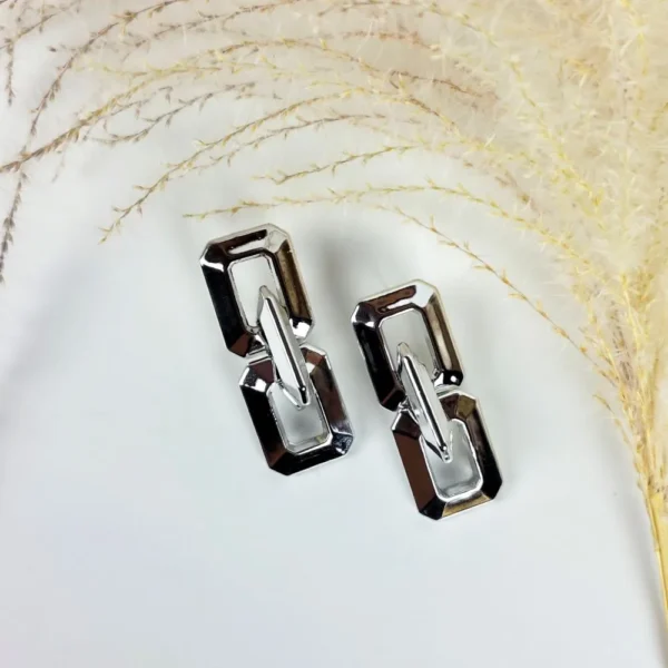 Geometric chain link drop earrings