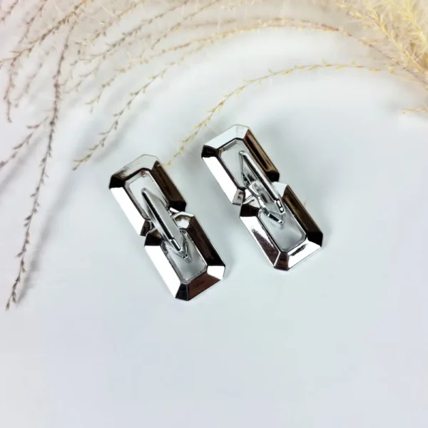 Geometric chain link drop earrings