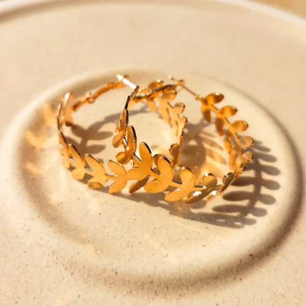 Golden crown hoop earrings