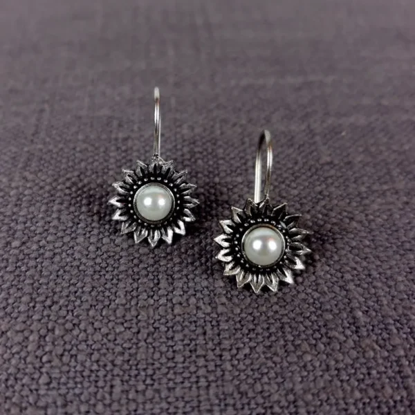 Pearl frost oxidised stud earrings