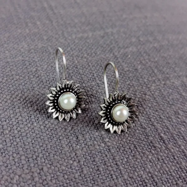 Pearl frost oxidised stud earrings