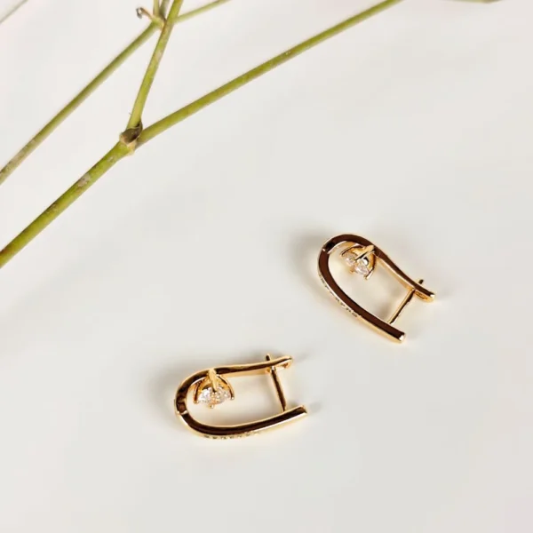 Diamond curve studs earrings