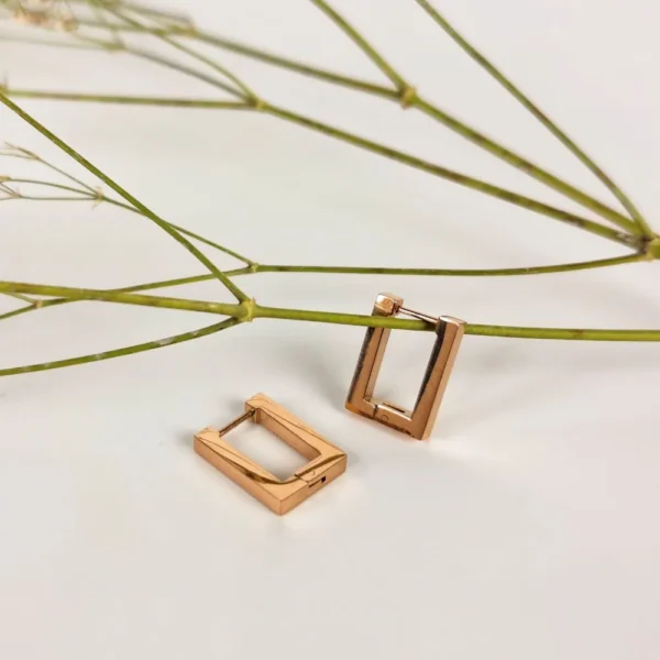 Elegant edges hoops earrings