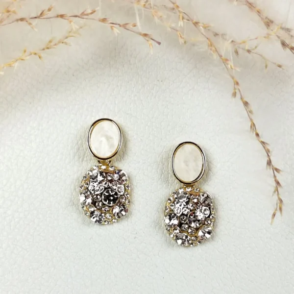 Glitter angles studs earrings
