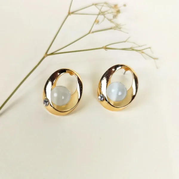 Golden noir moonstone studs earrings