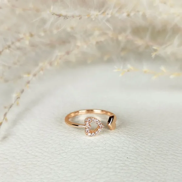 Blush of love adjustable finger ring