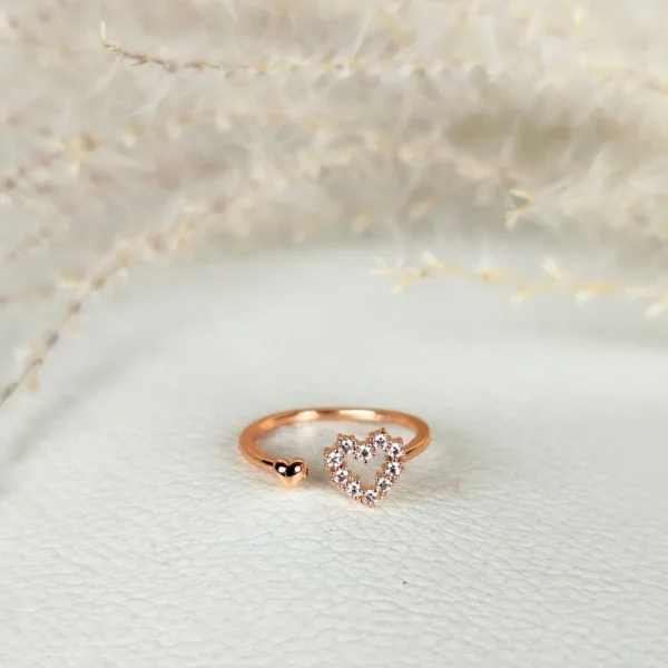 Blush heart adjustable finger ring