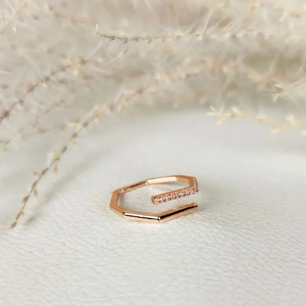 Rosy dazzle adjustable finger ring
