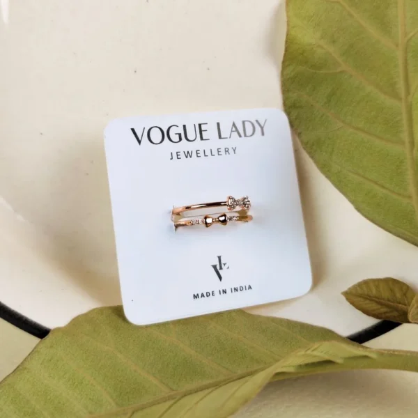 Bow embrace adjustable finger ring