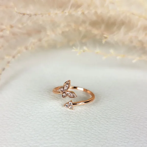 Rosy wings adjustable finger ring