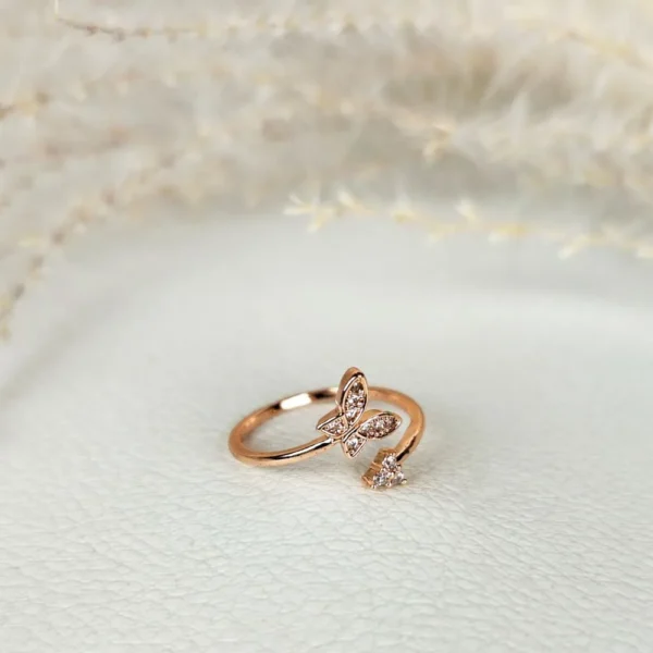 Rosy wings adjustable finger ring