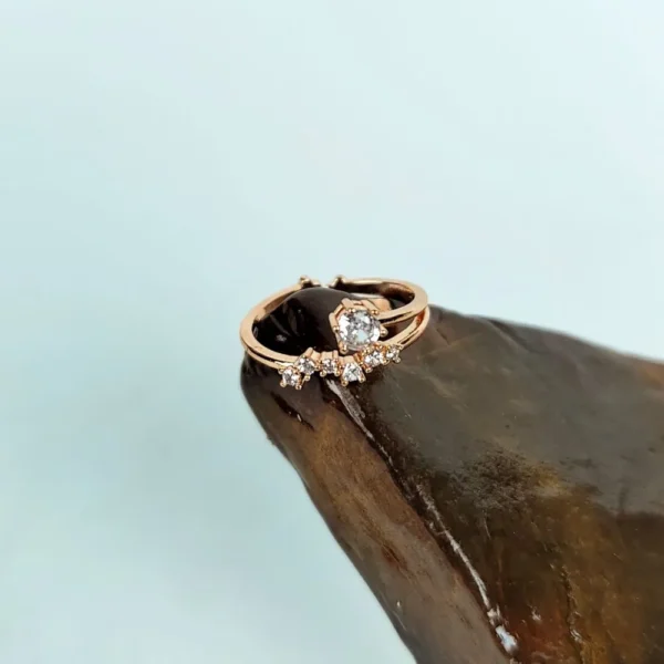 Rosy shine adjustable finger ring