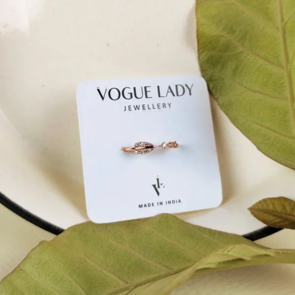 Blushing leaf adjustable finger ring