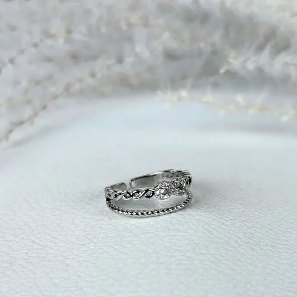 Infinity circle adjustable finger ring