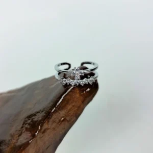 Classic band adjustable finger ring