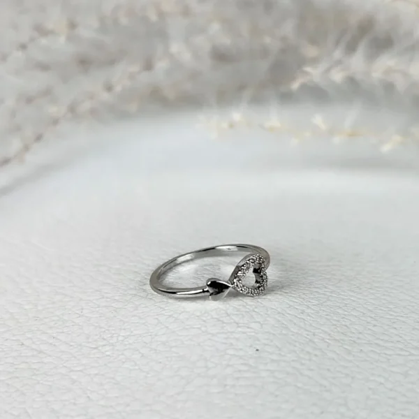 Hearts bond adjustable finger ring