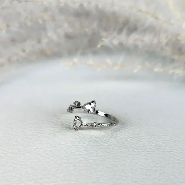Hearts melody adjustable finger ring