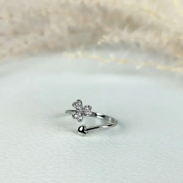 Silver tulip adjustable finger ring