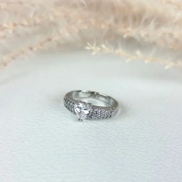 Frozen heart adjustable finger ring