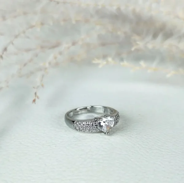 Frozen heart adjustable finger ring