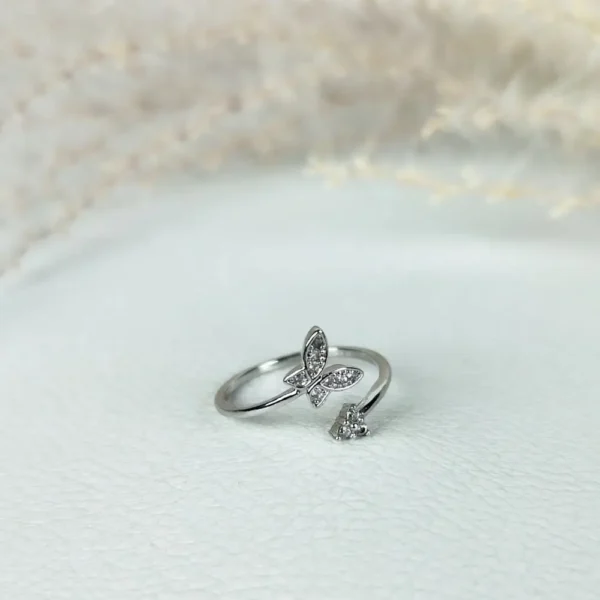 Silver wings adjustable finger ring