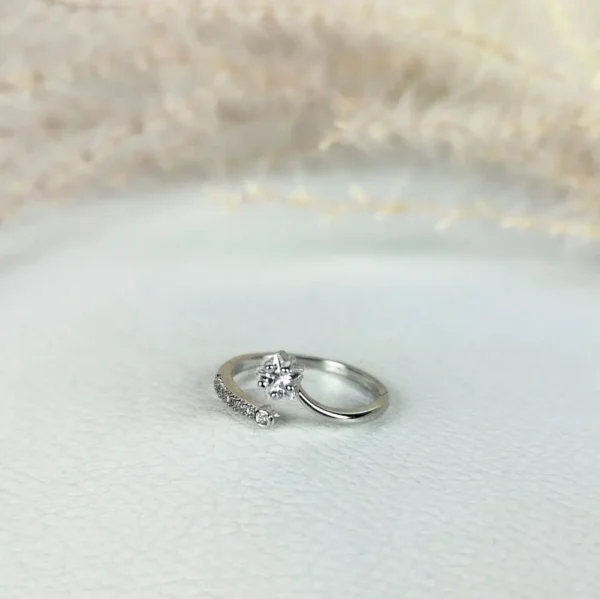 Starlet shine adjustable finger ring