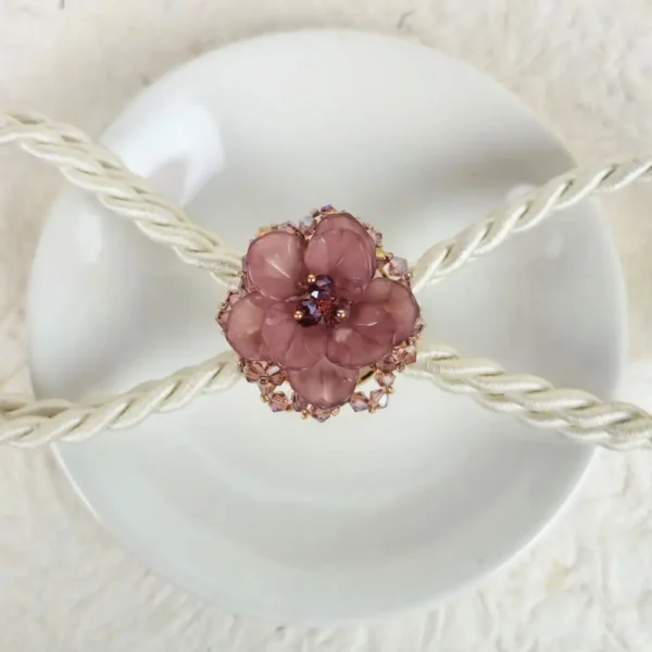 Lilac love floral finger ring