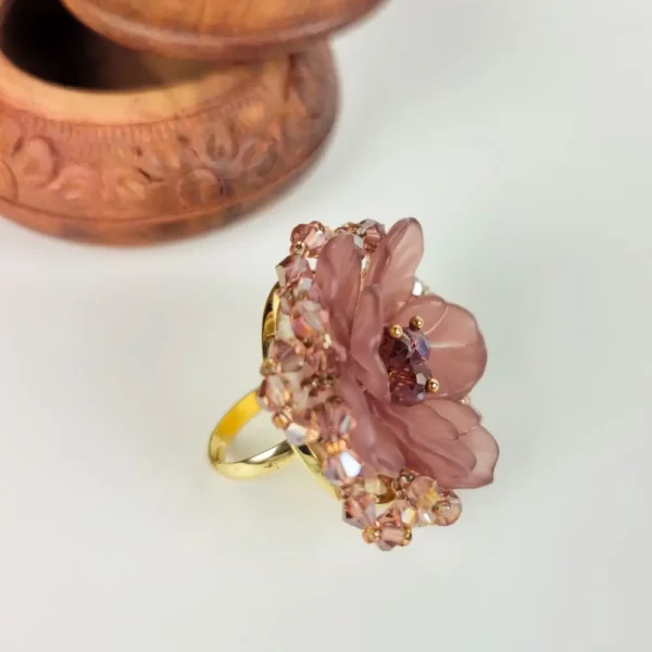 Lilac love floral finger ring