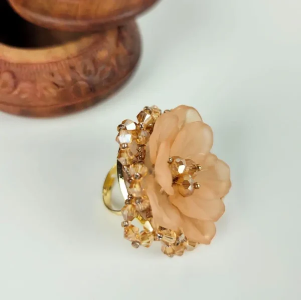 Tulip touch floral finger ring