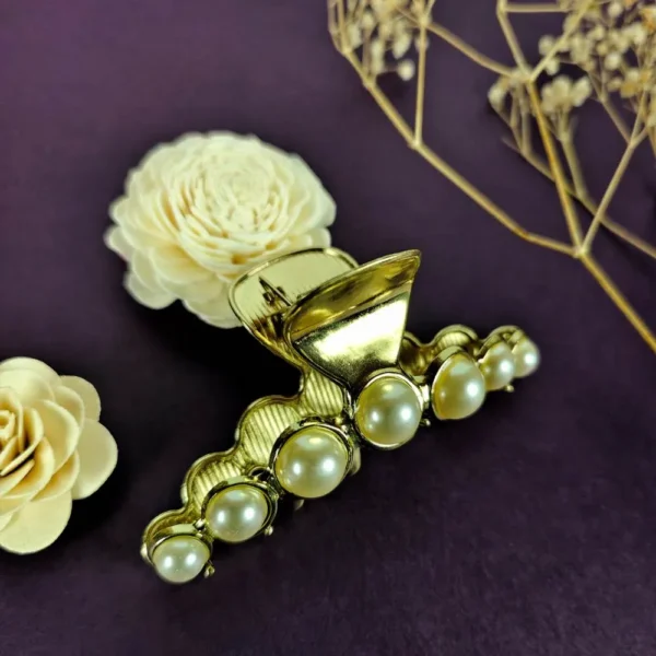 Vintage pearl metal hair claw