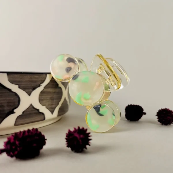 Aurora Petal korean hair claw