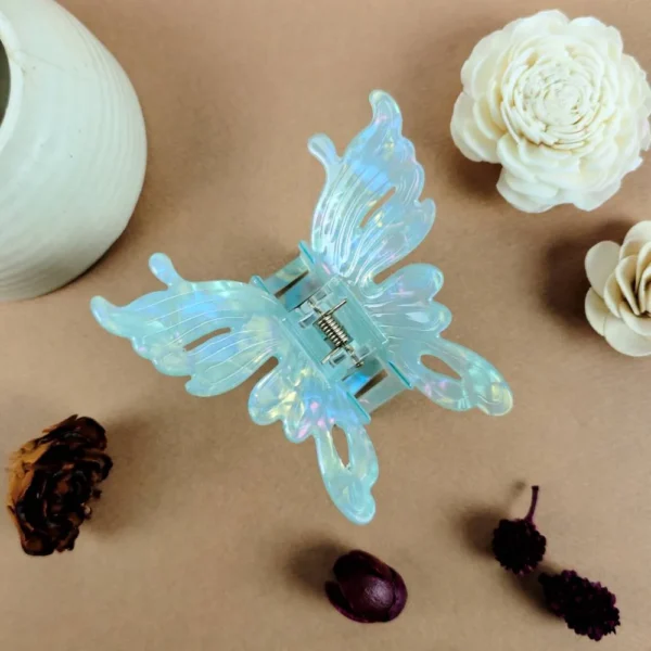 Delicate Flutters korean clutcher